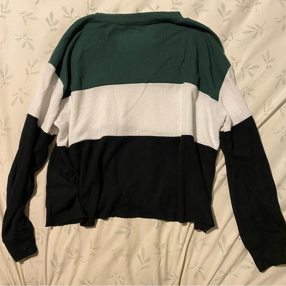 hollister top - Picture 5 of 5